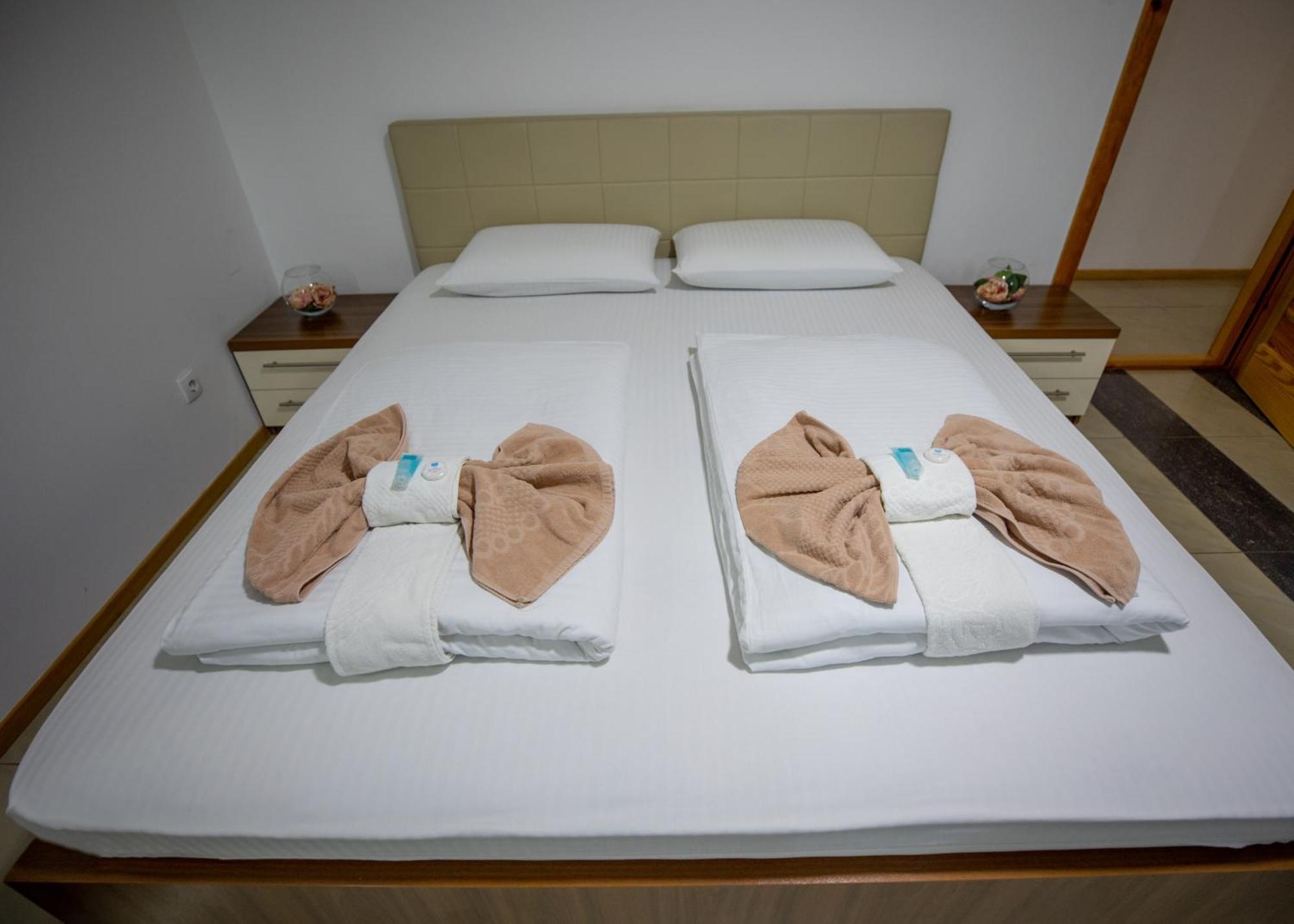 Guest House Agropapuk Šid Dış mekan fotoğraf